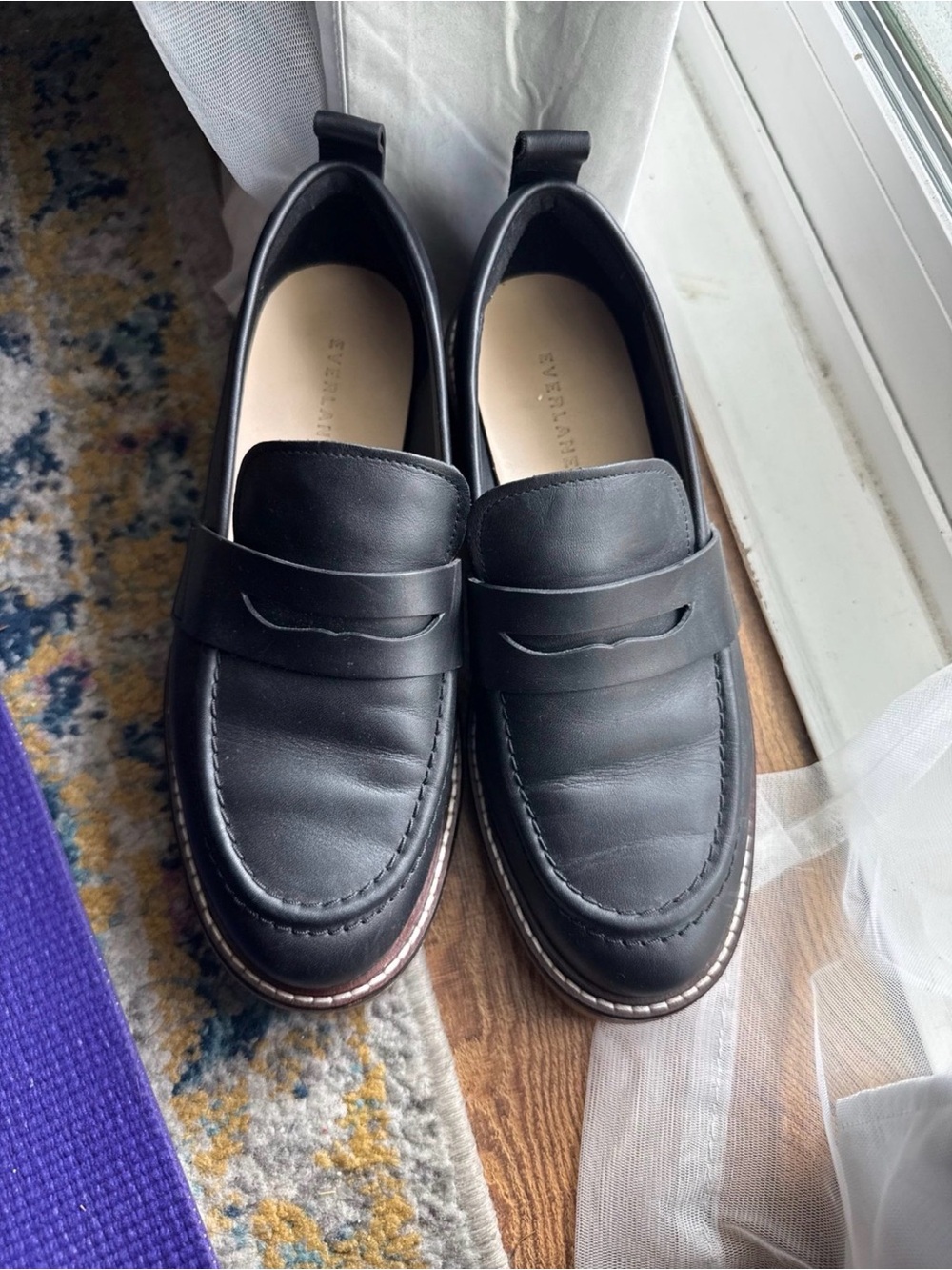 Everlane The Gum Sole Penny Loafer genuine Leather rounded toe Size 8B (Black)